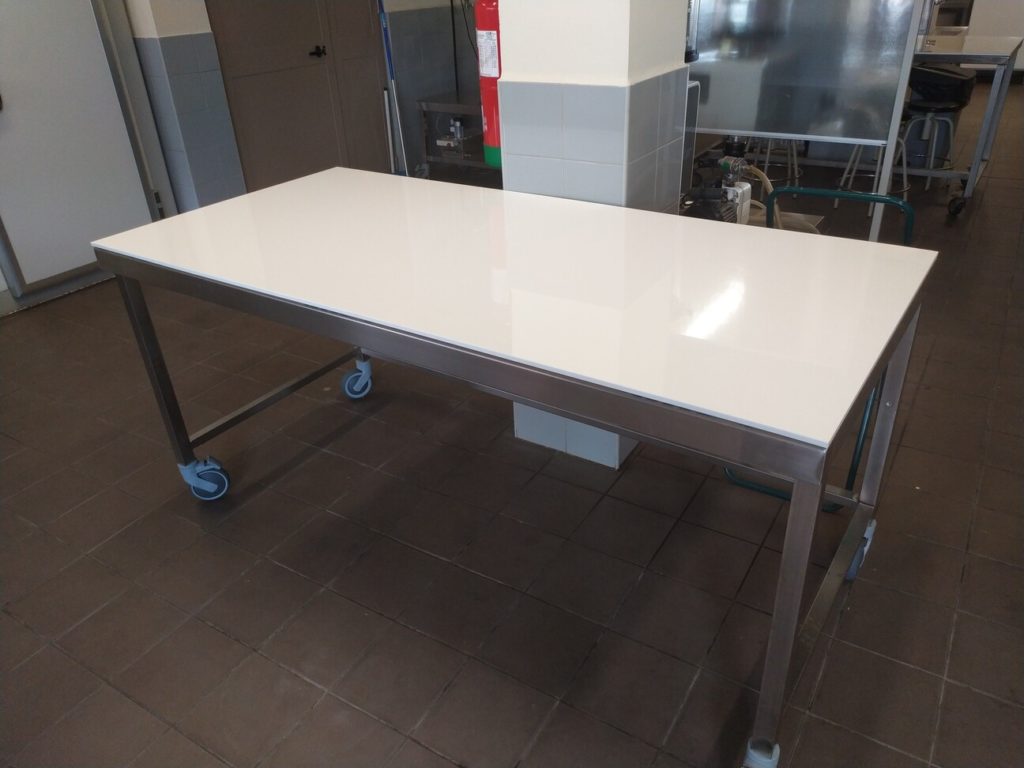 Encimera de laboratorio en polipropileno