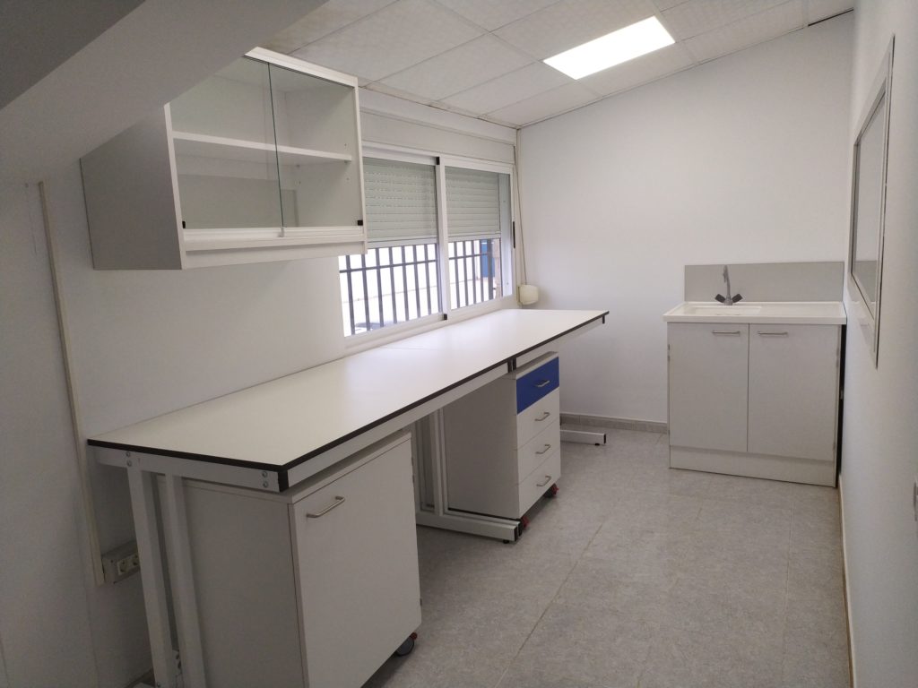 Mesas de laboratorio en Cuenca