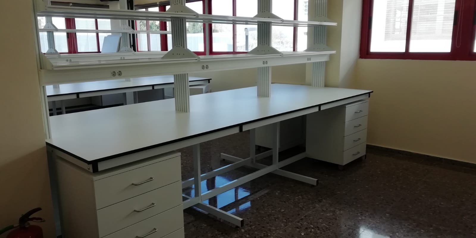Mesa de laboratorio en Valencia